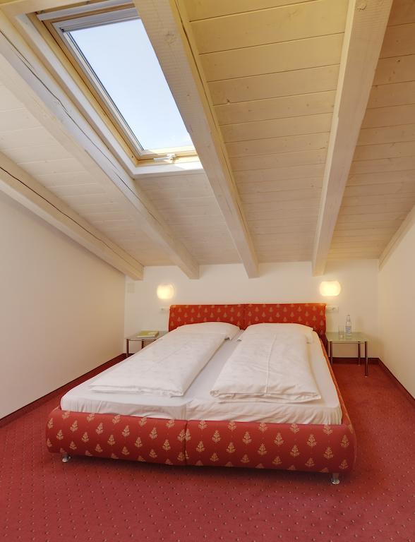 טירולו Hotel Appartement Inge מראה חיצוני תמונה