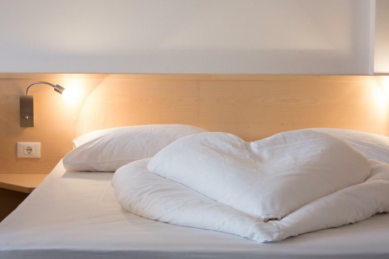 טירולו Hotel Appartement Inge מראה חיצוני תמונה