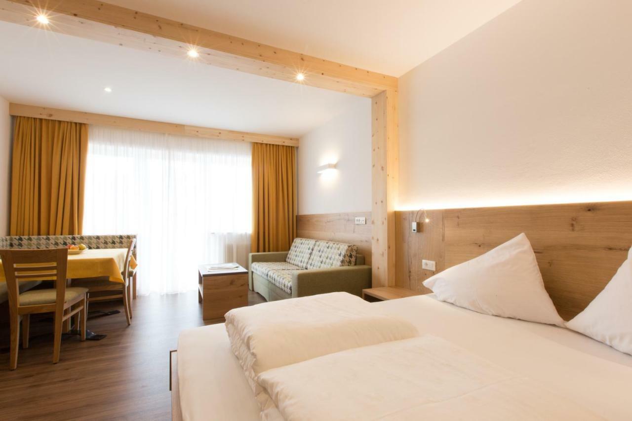 טירולו Hotel Appartement Inge מראה חיצוני תמונה